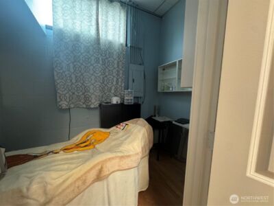 32026 BO Undisclosed , Bellevue, WA 98007 - Photo 3