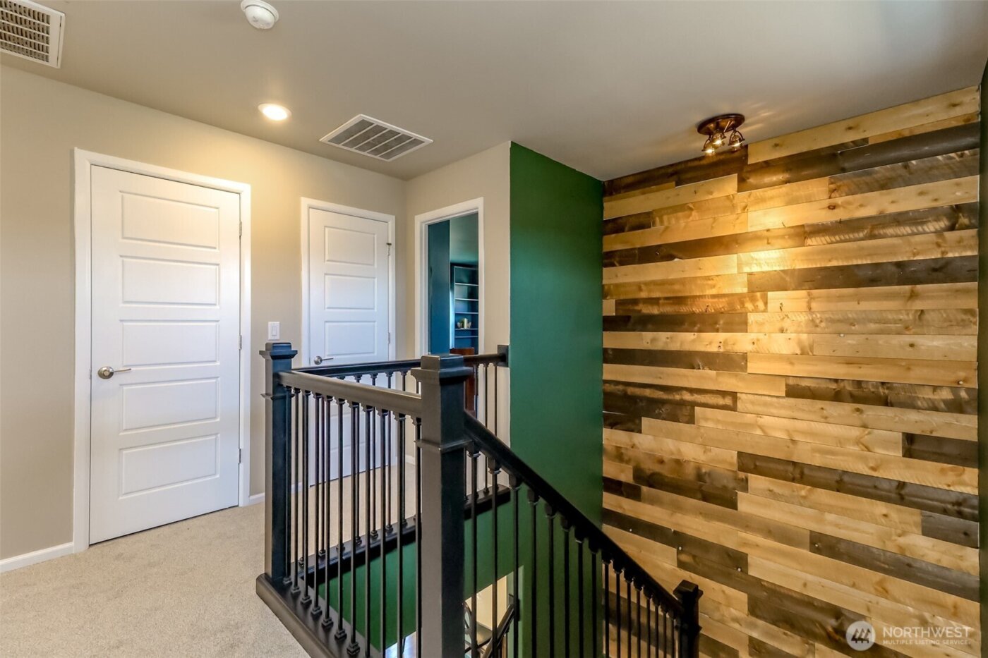 650 McKinley Street , Enumclaw, WA 98022