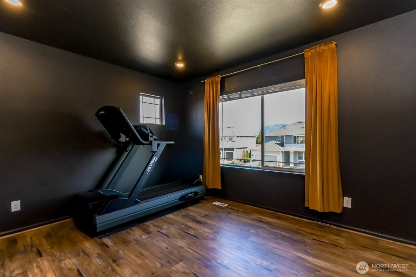 650 McKinley Street , Enumclaw, WA 98022