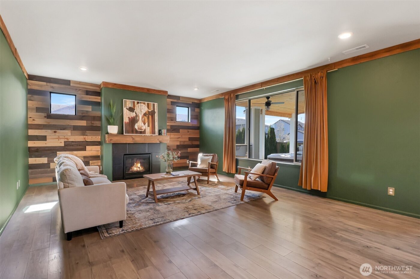 650 McKinley Street , Enumclaw, WA 98022