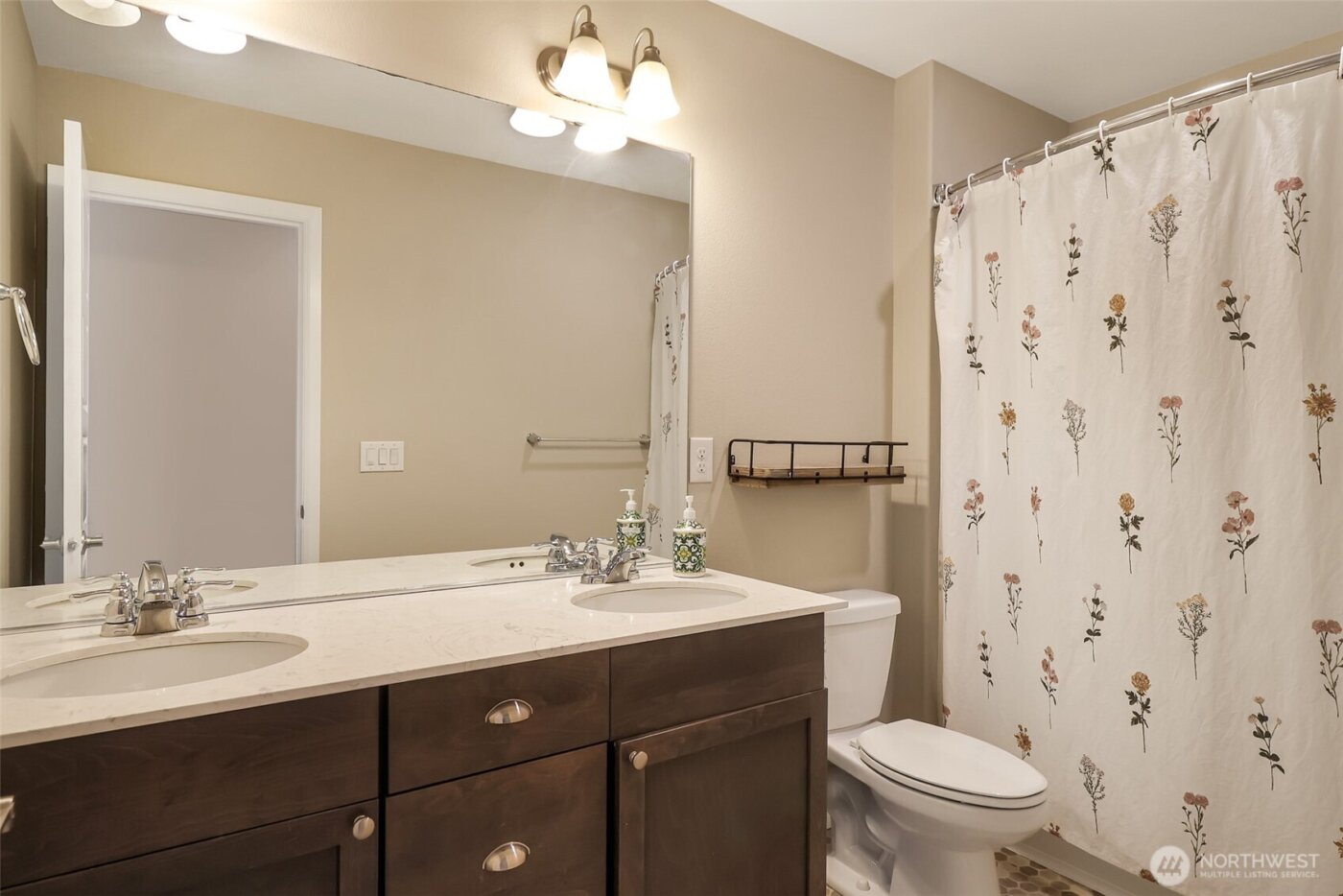 650 McKinley Street , Enumclaw, WA 98022