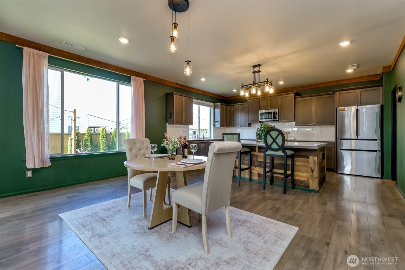 650 McKinley Street , Enumclaw, WA 98022