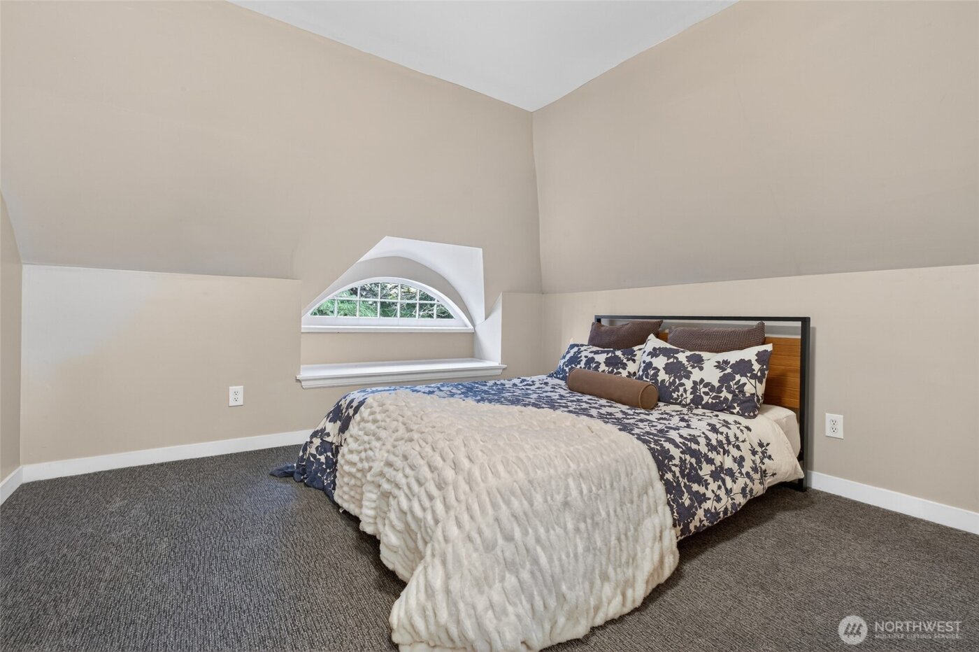 1310 Ellsworth Street , Bellingham, WA 98225