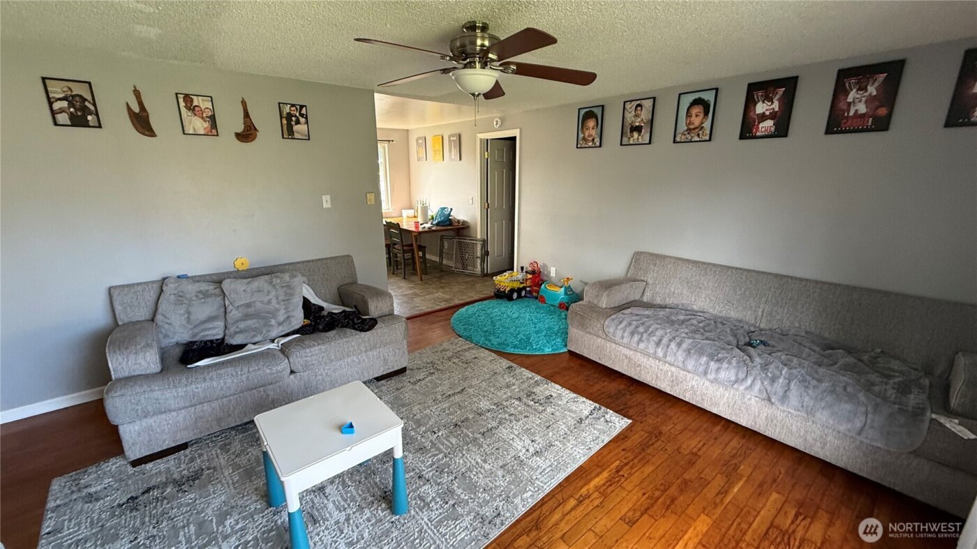 17123 E 6th Avenue Ct , Spanaway, WA 98387