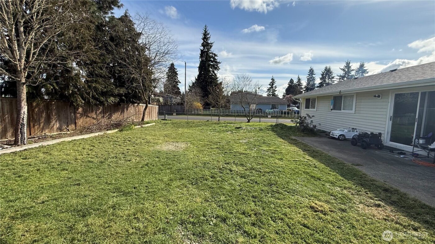 17123 E 6th Avenue Ct , Spanaway, WA 98387