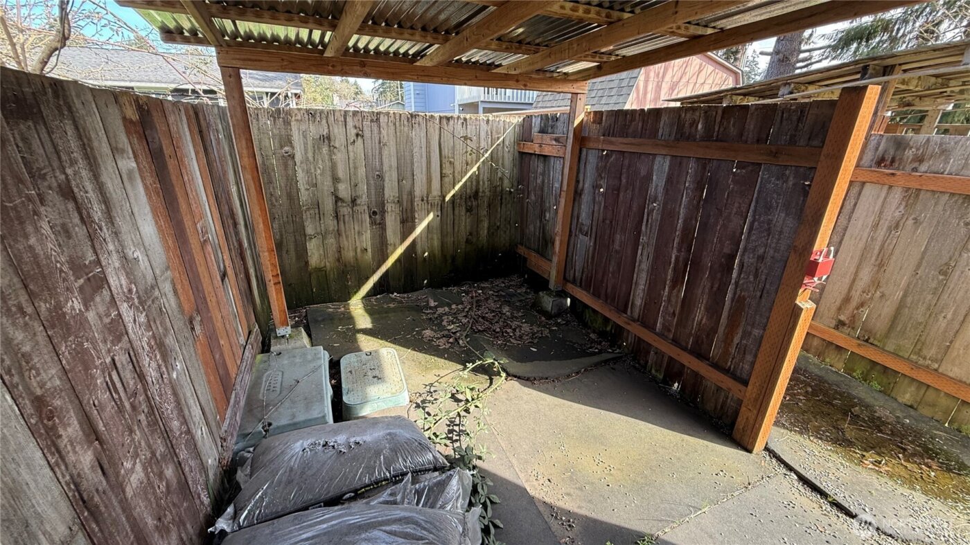 17123 E 6th Avenue Ct , Spanaway, WA 98387