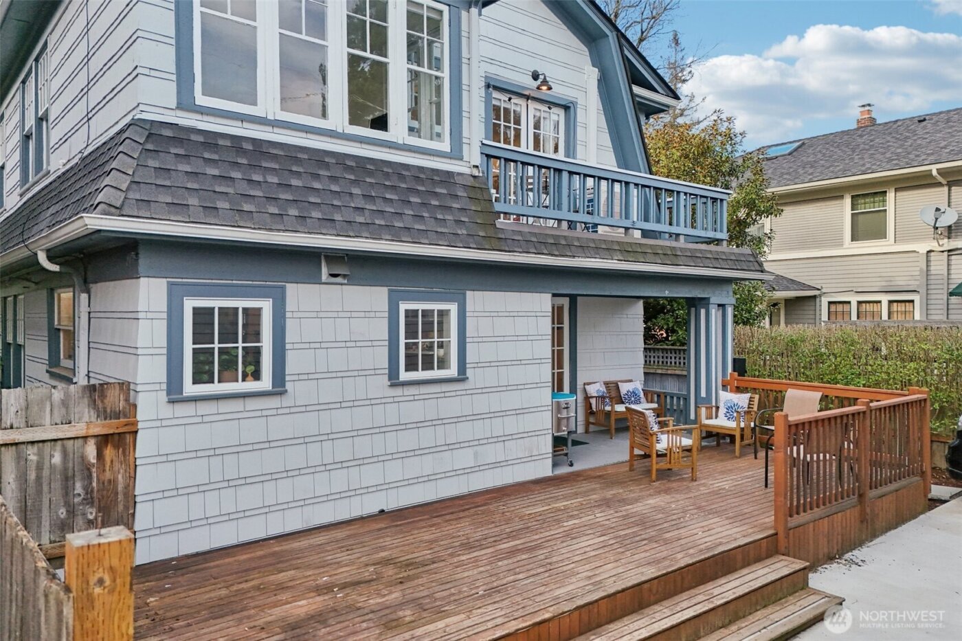 5230 16th Avenue NE, Seattle, WA 98105