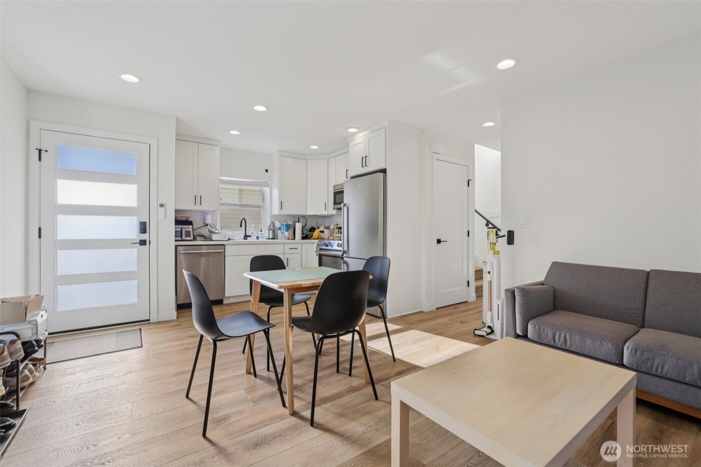 5230 16th Avenue NE, Seattle, WA 98105