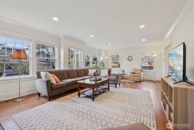 5230 16th Avenue NE, Seattle, WA 98105 - Photo 3