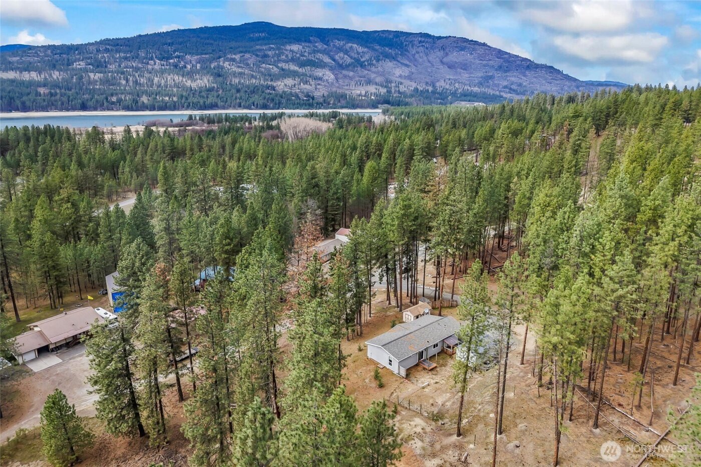 1477 D College Lane , Kettle Falls, WA 99141