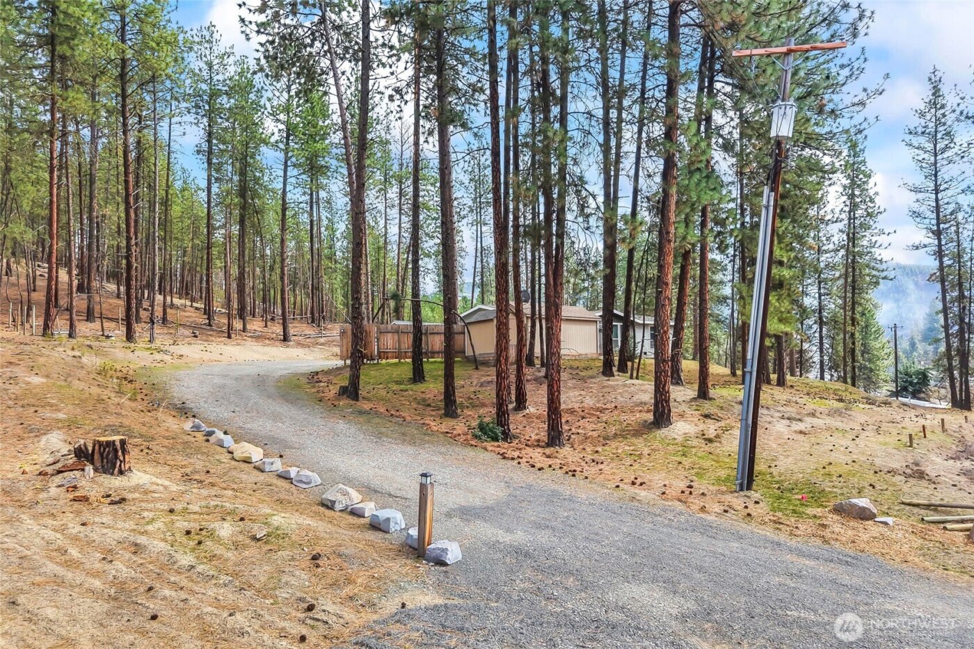 1477 D College Lane , Kettle Falls, WA 99141