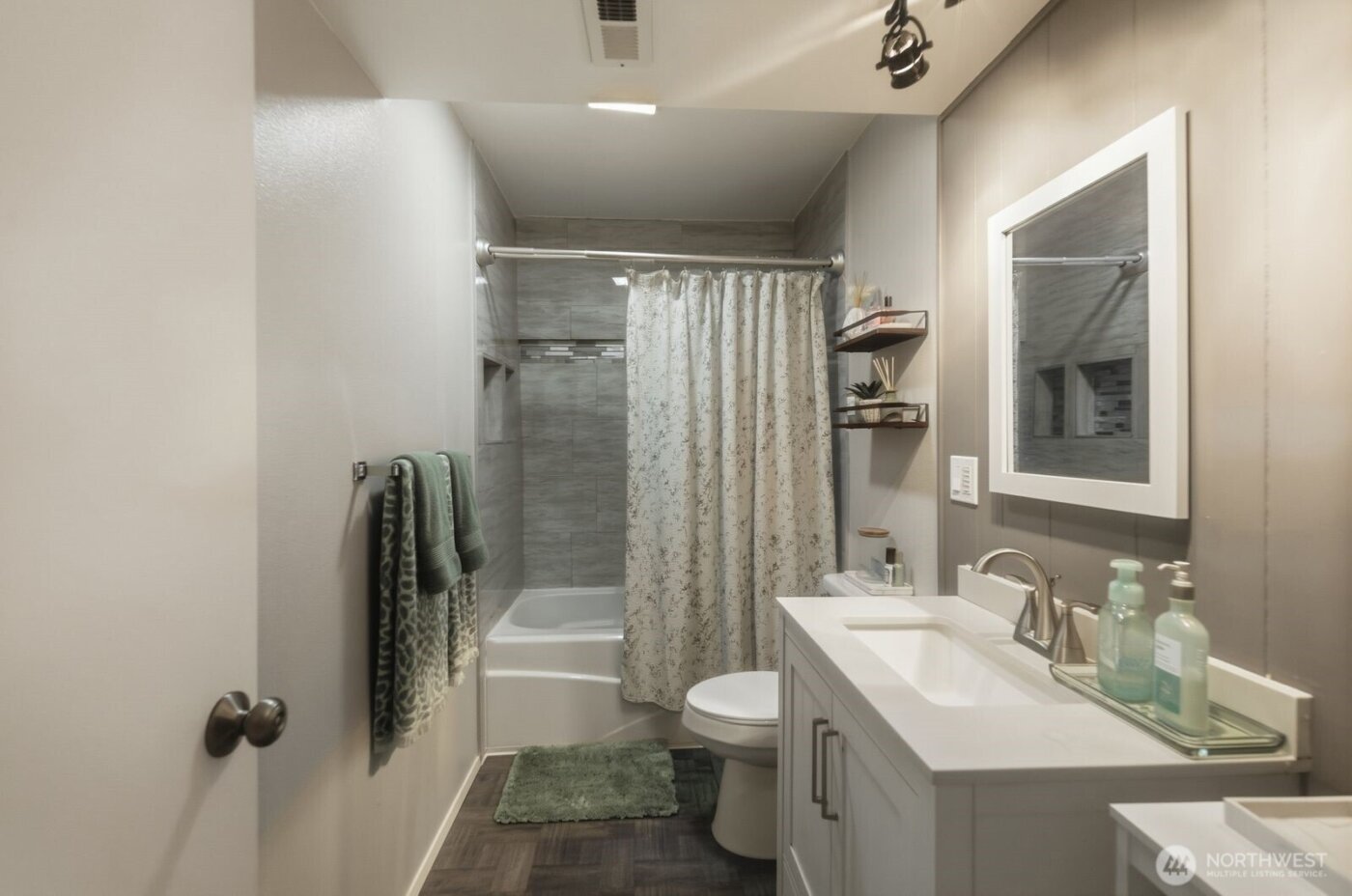 4104 SW 327th Place , Federal Way, WA 98023