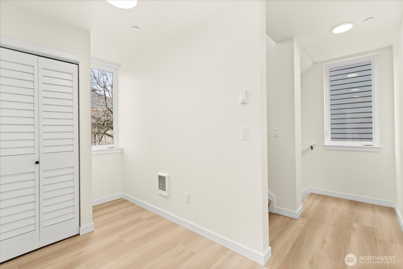 2372 Franklin Avenue E, Seattle, WA 98102