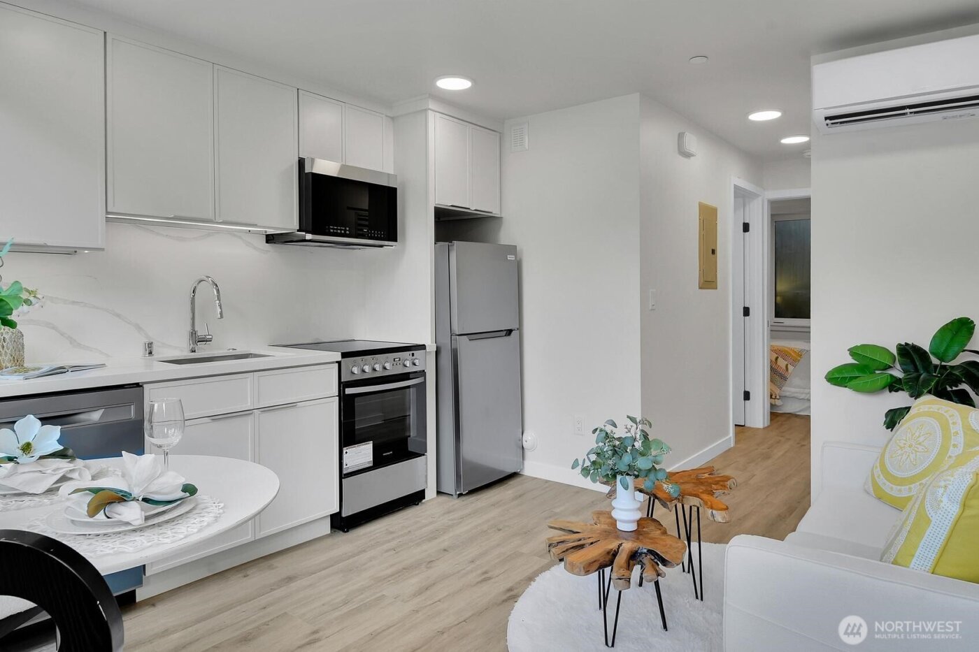 2372 Franklin Avenue E, Seattle, WA 98102