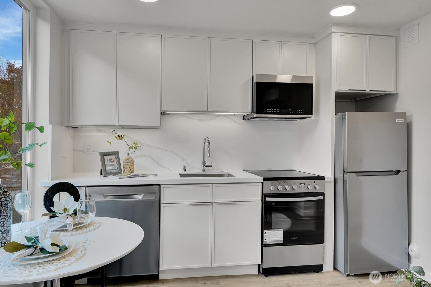 2372 Franklin Avenue E, Seattle, WA 98102