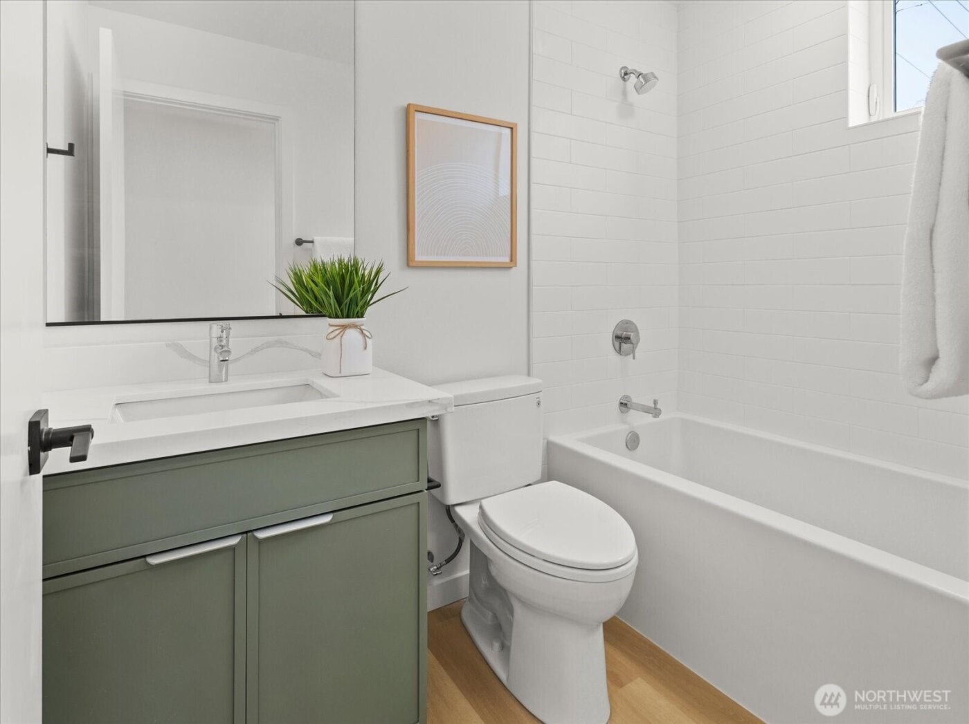 2374 Franklin Avenue E, Seattle, WA 98102