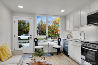 2374 Franklin Avenue E, Seattle, WA 98102 - Photo 21