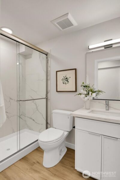 2374 Franklin Avenue E, Seattle, WA 98102 - Photo 23