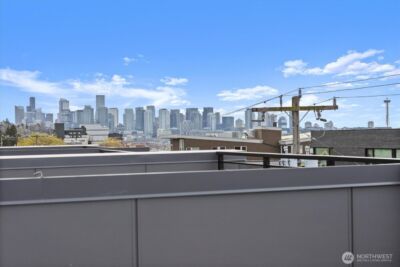 2374 Franklin Avenue E, Seattle, WA 98102 - Photo 29