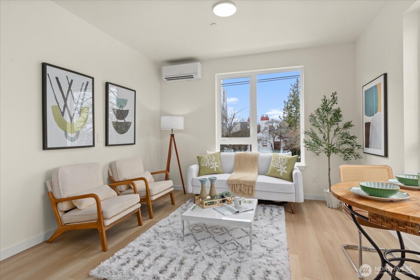 2374 Franklin Avenue E, Seattle, WA 98102