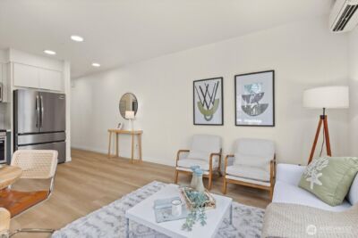 2374 Franklin Avenue E, Seattle, WA 98102 - Photo 10