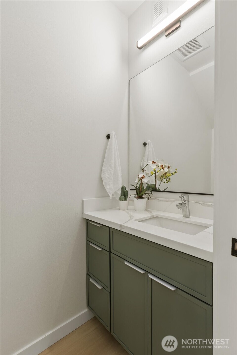 259 E Louisa Street , Seattle, WA 98102