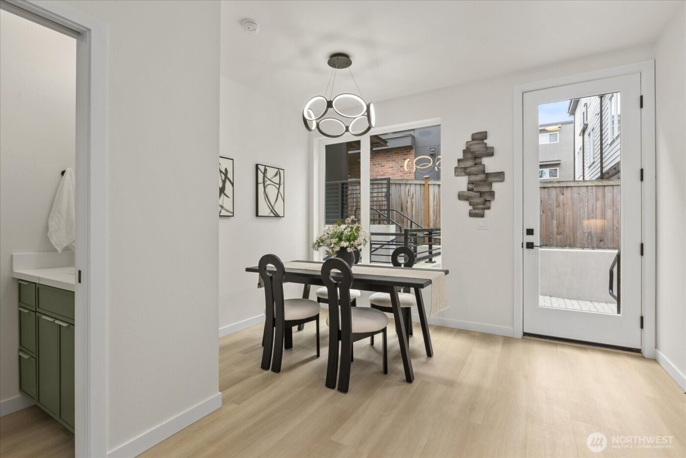 259 E Louisa Street , Seattle, WA 98102