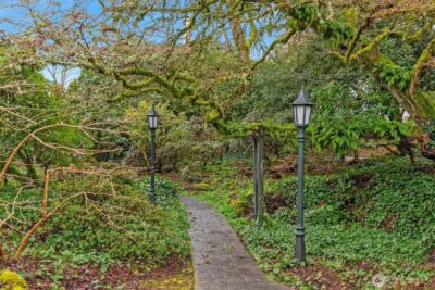 1118000703 Broadmoor Drive E, Seattle, WA 98112 - Photo 2