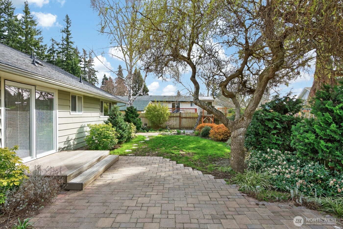 1500 E Fairhaven Avenue , Burlington, WA 98233