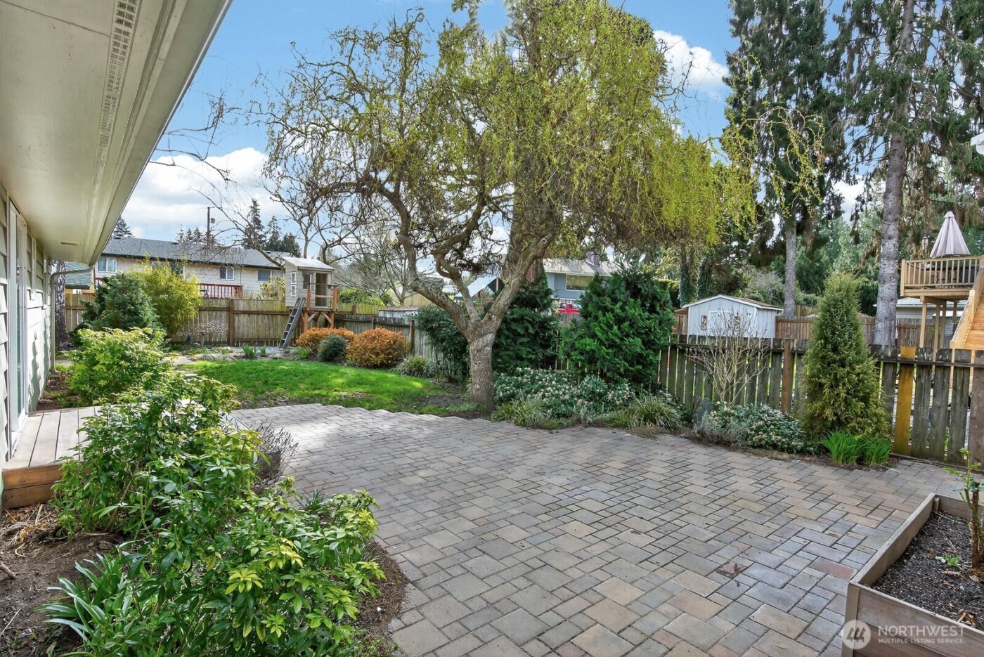 1500 E Fairhaven Avenue , Burlington, WA 98233