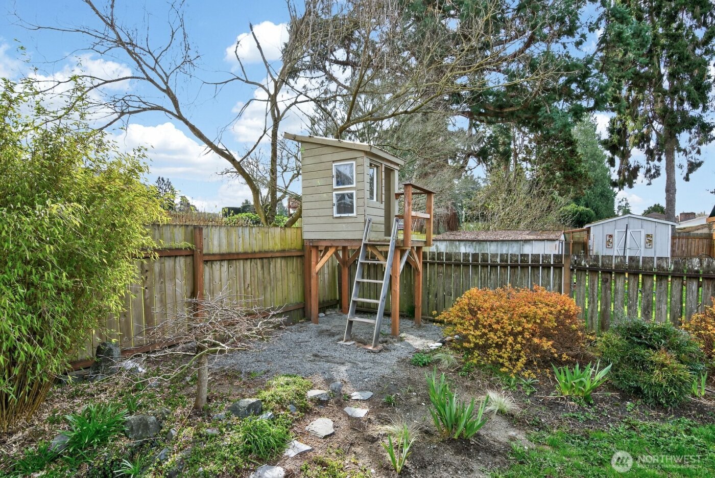 1500 E Fairhaven Avenue , Burlington, WA 98233