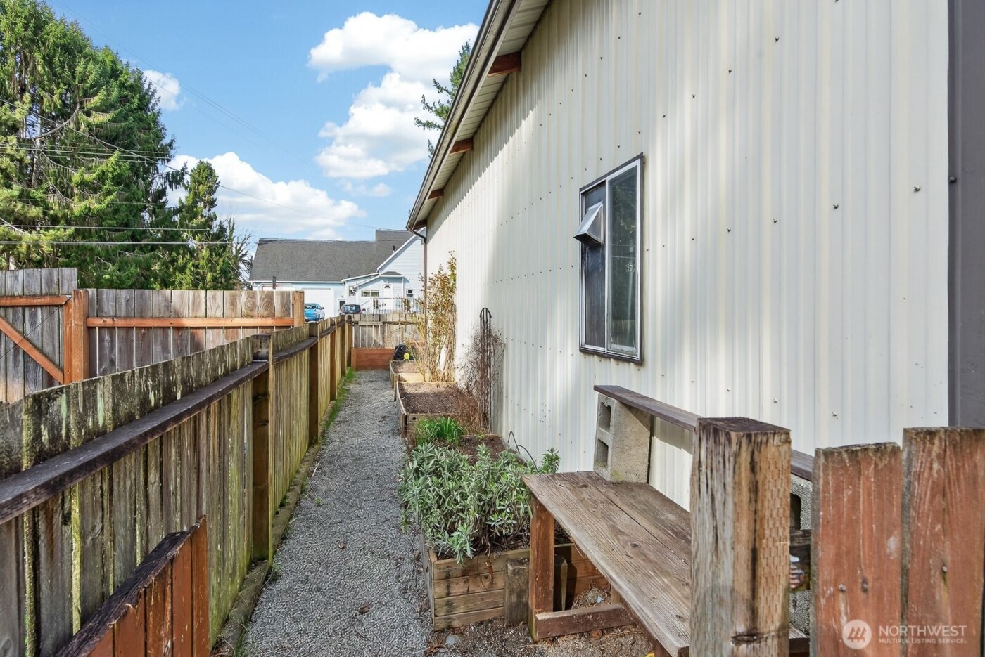 1500 E Fairhaven Avenue , Burlington, WA 98233