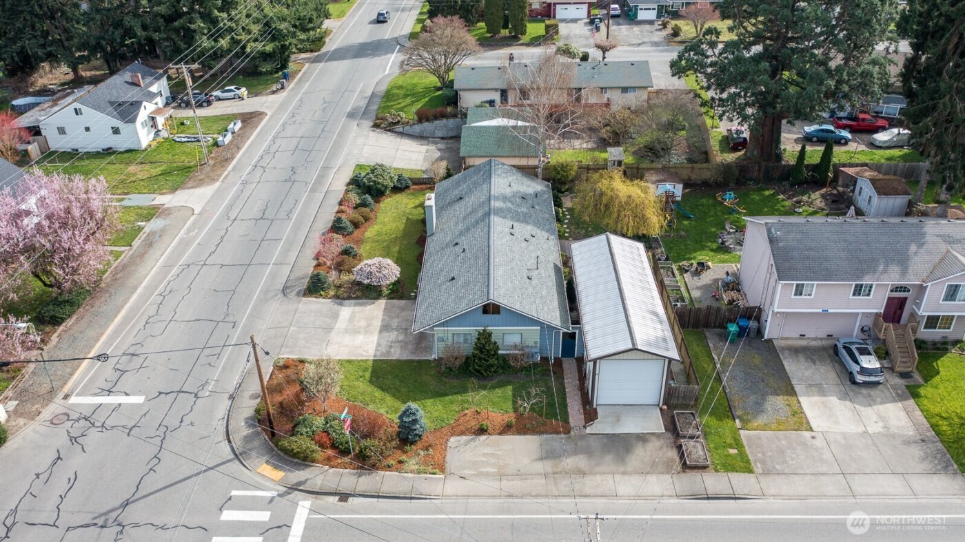 1500 E Fairhaven Avenue , Burlington, WA 98233