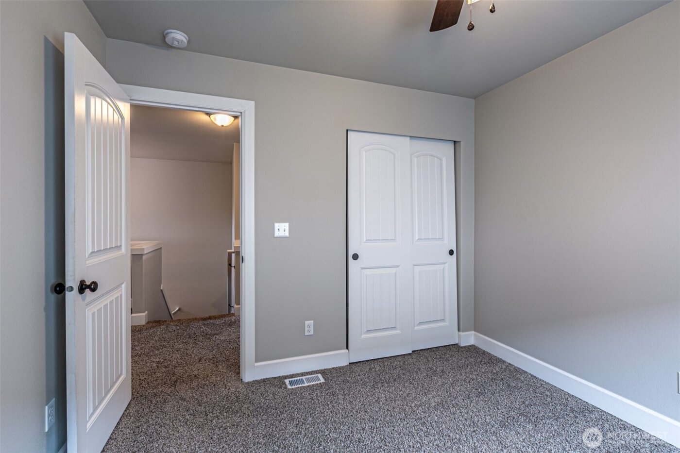 917 NE Burton Ray Street NE, Lacey, WA 98516