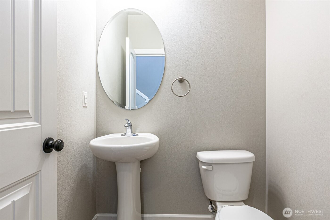 917 NE Burton Ray Street NE, Lacey, WA 98516