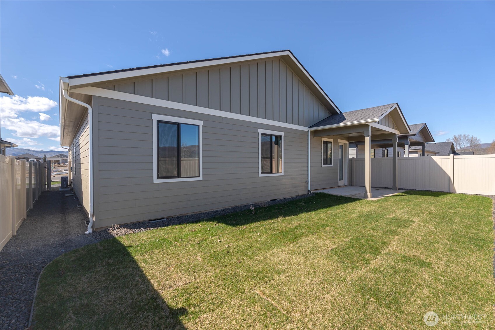 557 S Perry Avenue #Lot 6, East Wenatchee, WA 98802