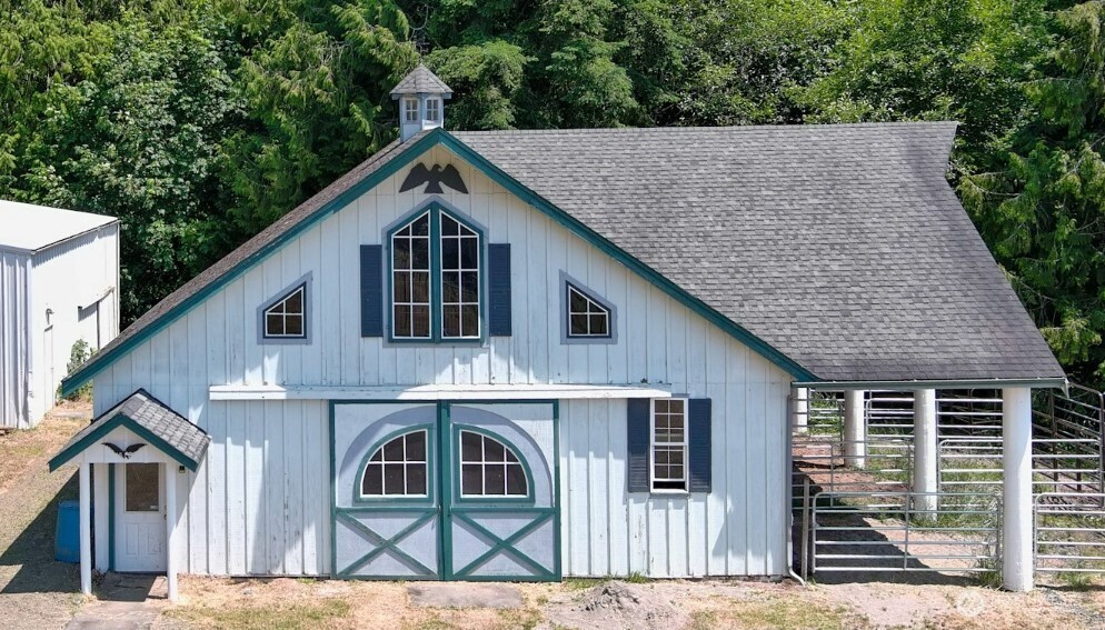 12832 Hunter Road SW, Rochester, WA 98579