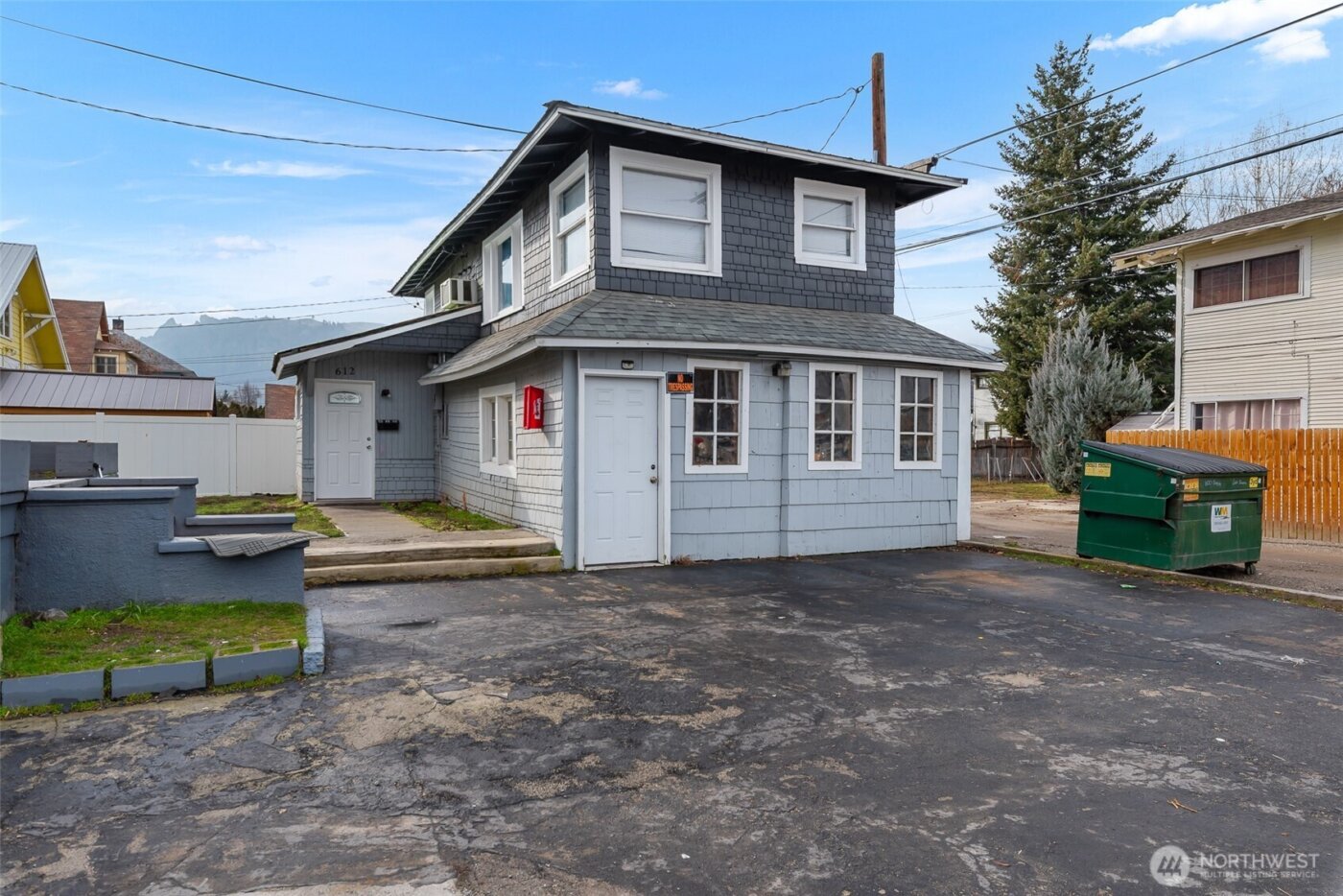 600 Douglas Street , Wenatchee, WA 98801