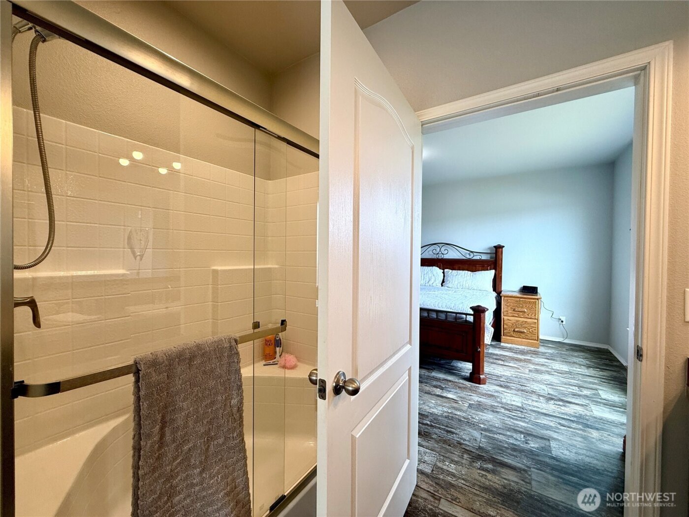 642 Weatherwax Loop NE, Ocean Shores, WA 98569