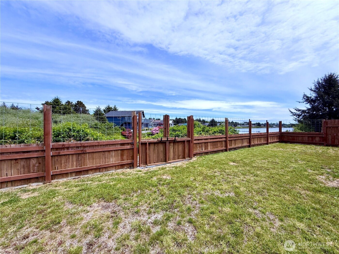 642 Weatherwax Loop NE, Ocean Shores, WA 98569