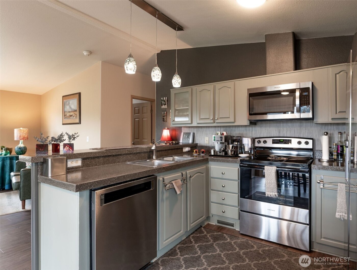 600 NE Lincoln Road #4, Poulsbo, WA 98370