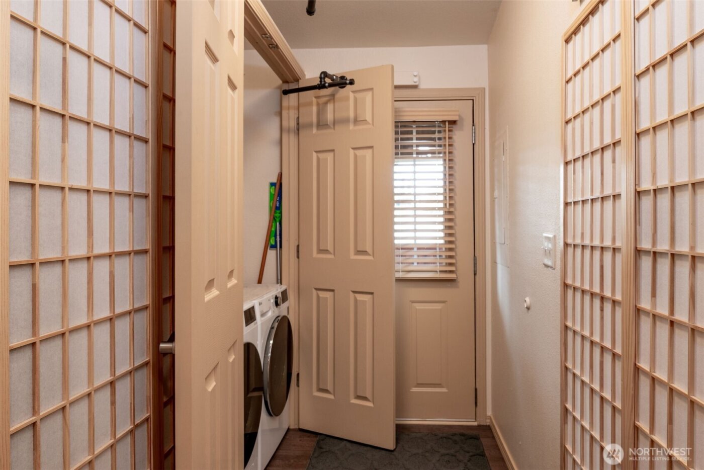 600 NE Lincoln Road #4, Poulsbo, WA 98370