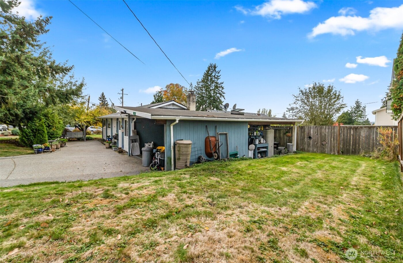 1302 Pine Avenue , Snohomish, WA 98290-1822