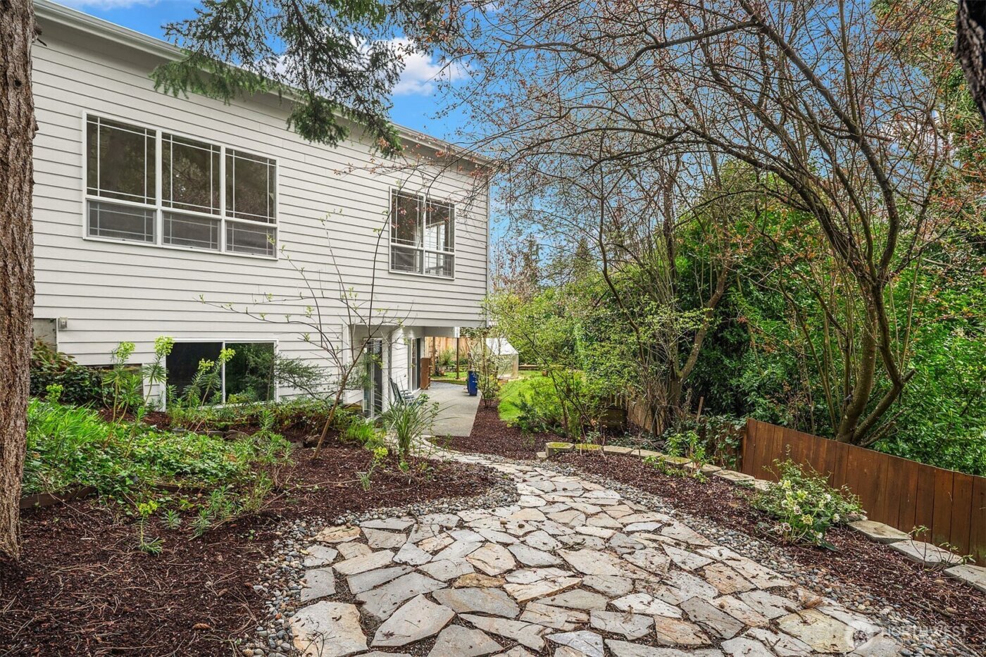 16811 10th Avenue SW, Normandy Park, WA 98166