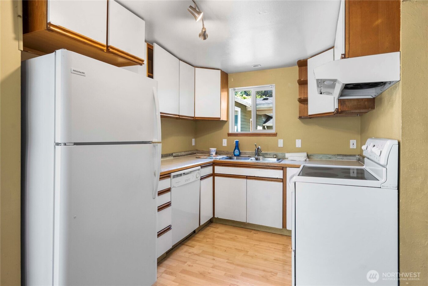 17551 12th Avenue NE, Shoreline, WA 98155-3714