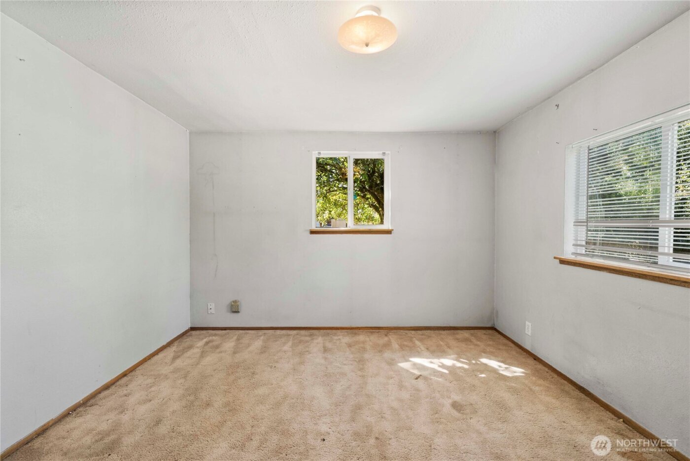 17551 12th Avenue NE, Shoreline, WA 98155-3714