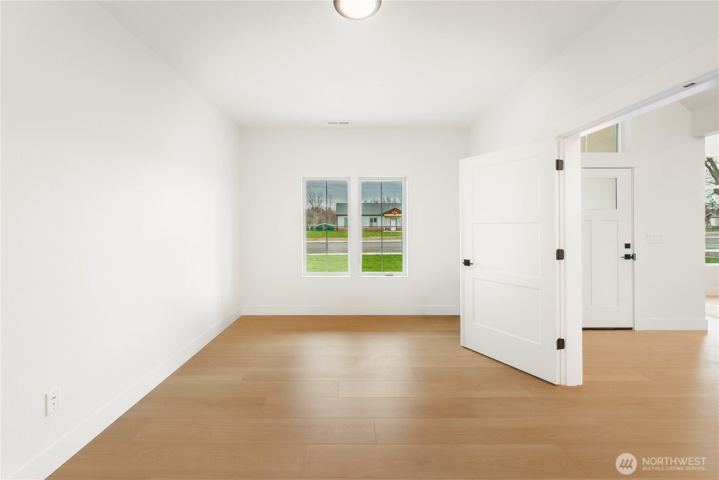 511 SW 12th , College Place, WA 99324