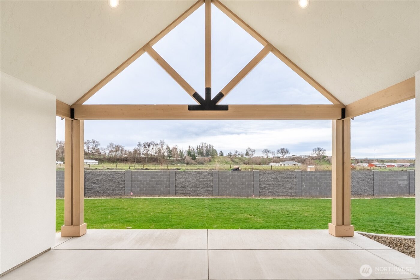 511 SW 12th , College Place, WA 99324