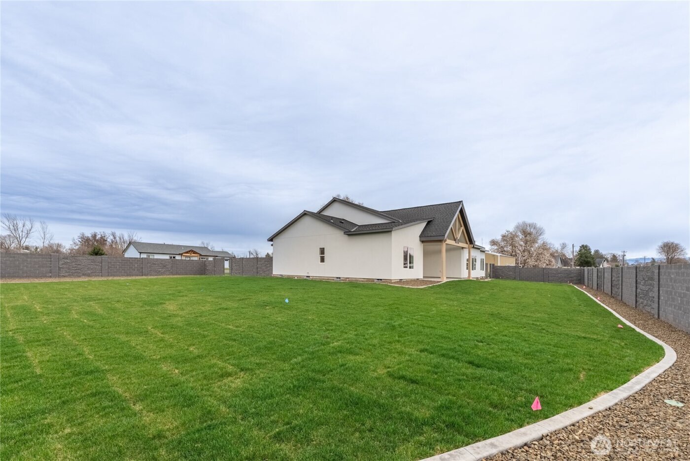 511 SW 12th , College Place, WA 99324