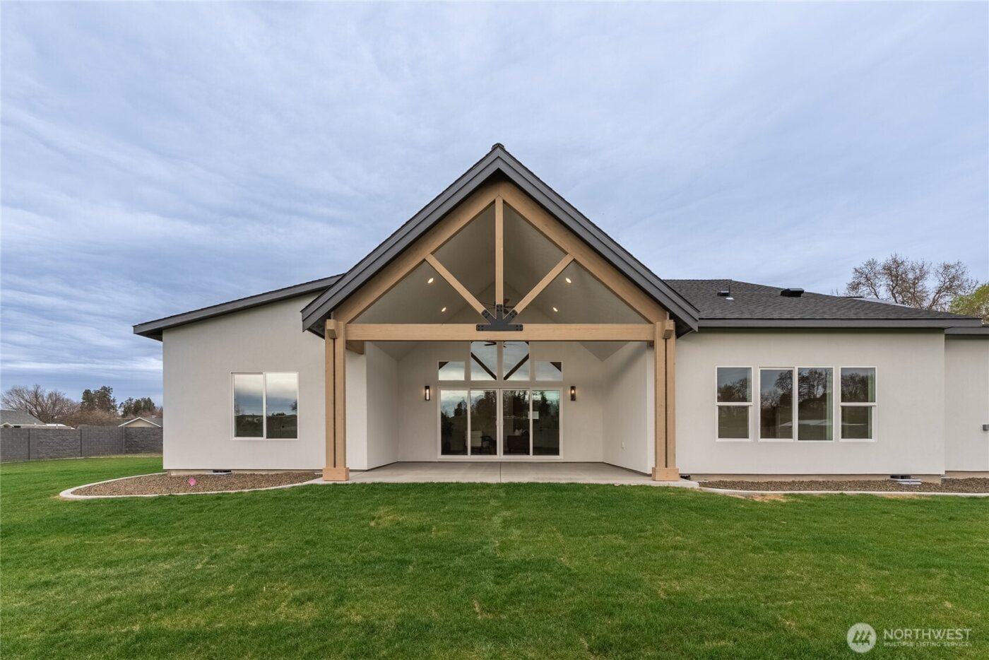 511 SW 12th , College Place, WA 99324